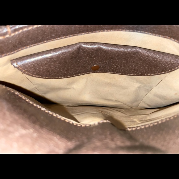 VINTAGE GUCCI KISS LOCK TOP HANDBAG - Picture 8 of 11